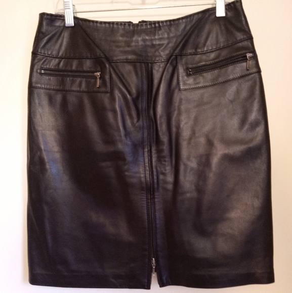 Vakko Dresses & Skirts - VS2 by Vakko lambs leather mini skirt women's size 8 EUC